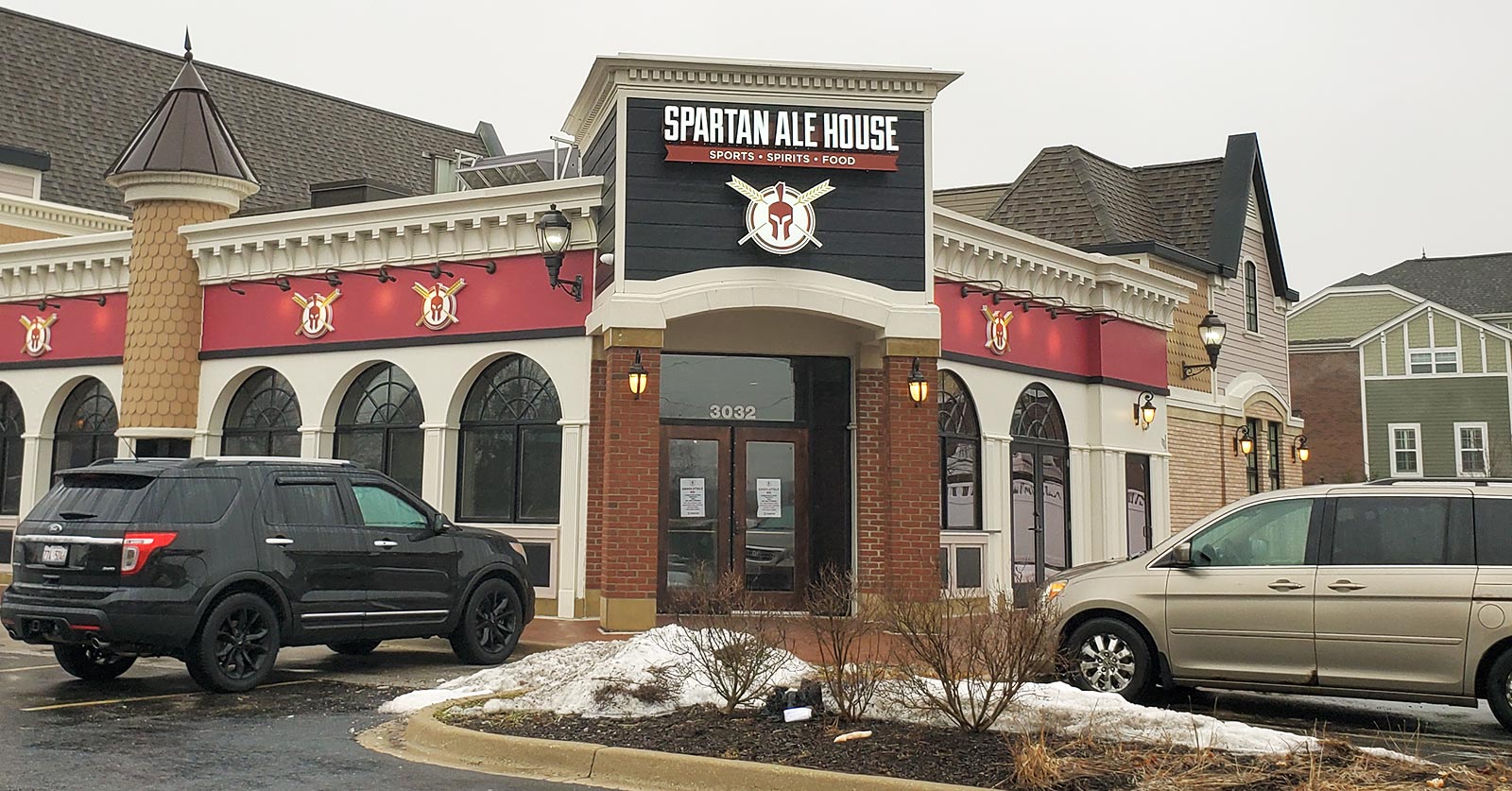 Top-Rated Naperville Bar & Restaurant - Spartan Ale House